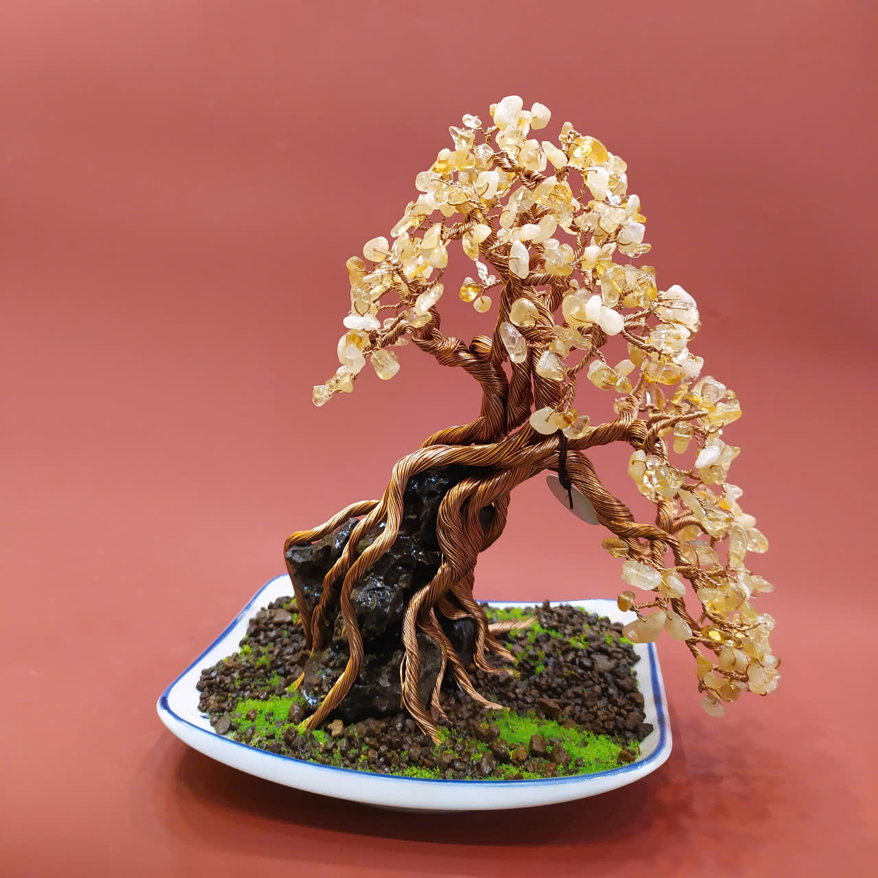 Cây đá thạch anh vàng lấp lánh cho mệnh thổ