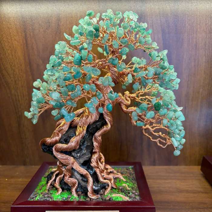 Green jade manifest bonsai tree made by Tinh Tan Art